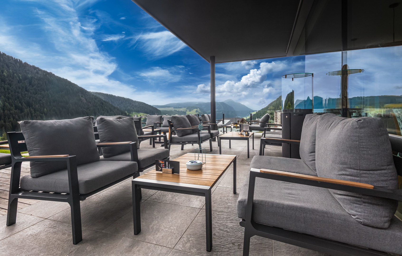 A Glimpse of Elegance – Hotel Fanes Photography